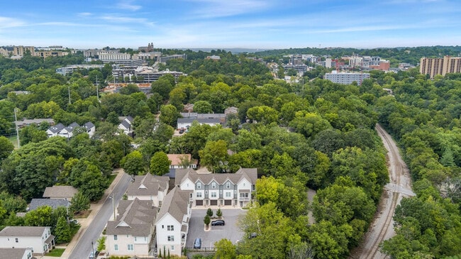 Building Photo - 376 S Hill Ave