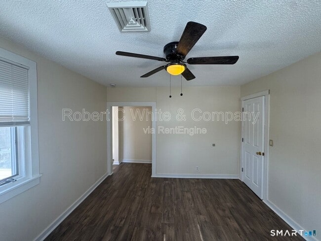 Building Photo - 96 Fulton St