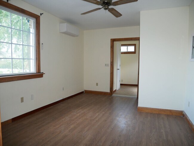 Building Photo - 1020 Ferry St