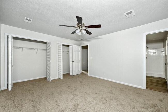 Building Photo - 208 S Rockborough Ct