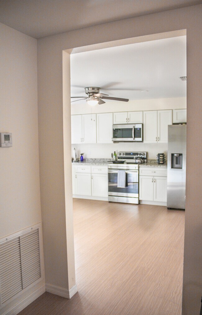 Building Photo - 20732 SW Marine Blvd