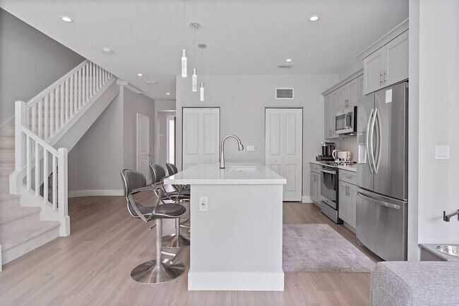 Building Photo - Frederick Isles Townhomes - Delray Beach