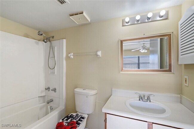 Building Photo - 5325 Summerlin Rd