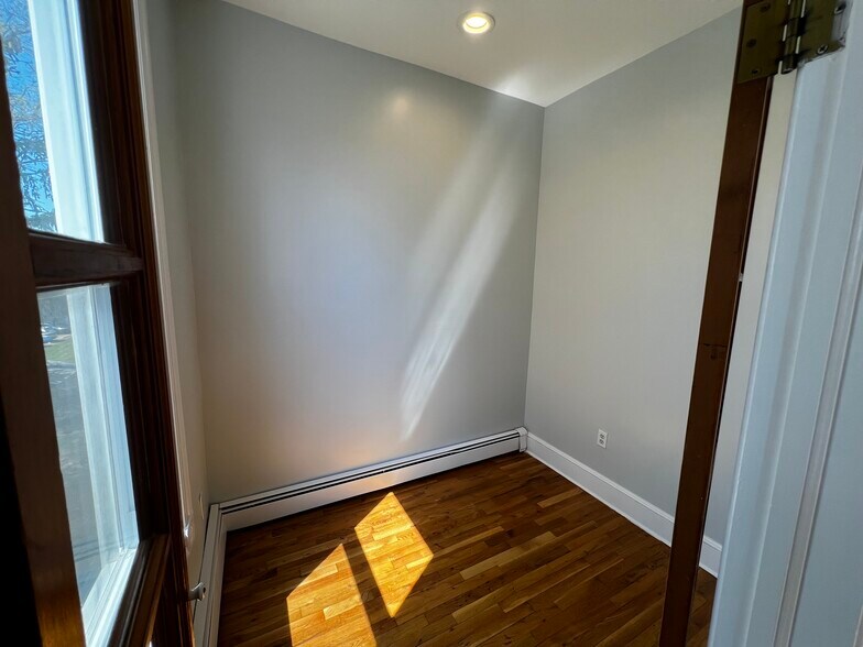 Building Photo - 21 Sherman Pl