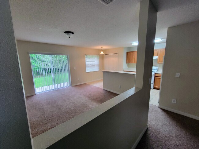 Building Photo - Winding River