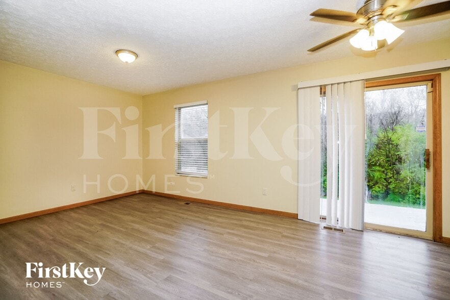 Building Photo - 3953 Highland Bluff Dr