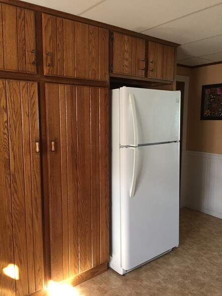 pantry area/refrigerator - 741 Ferdinand St