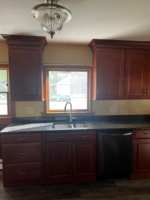 Building Photo - 28 Glen St