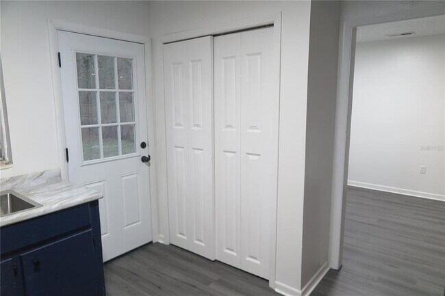 Building Photo - 509 NW 19th Ln