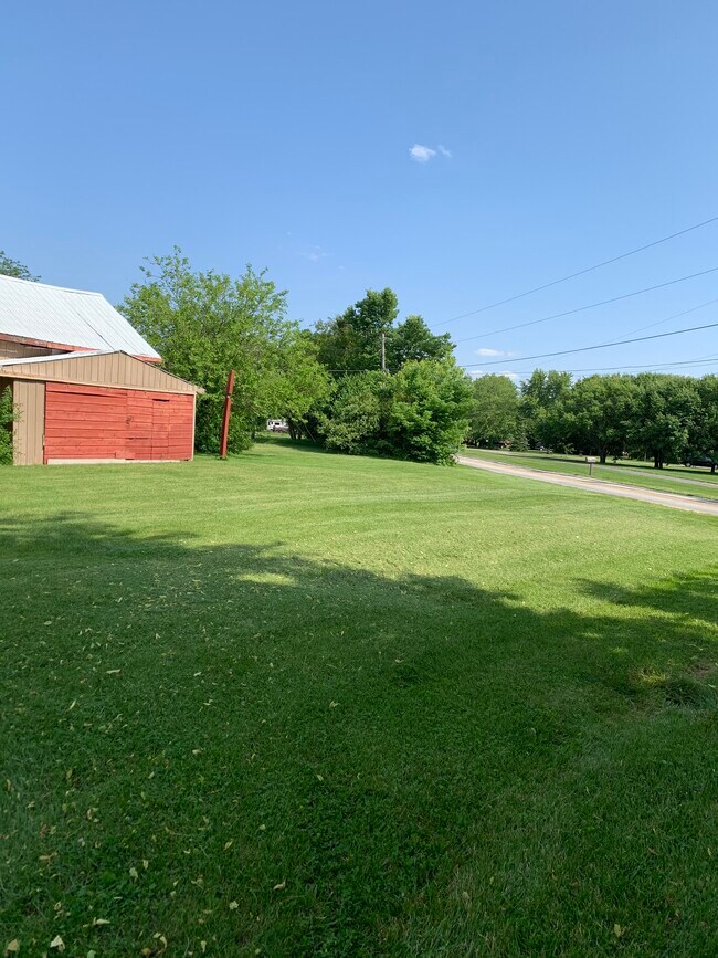 Building Photo - 8520 Shelbyville Rd