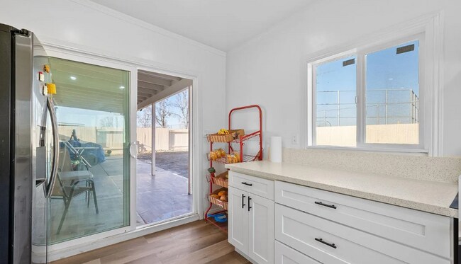Building Photo - 8018 Cuyama River St