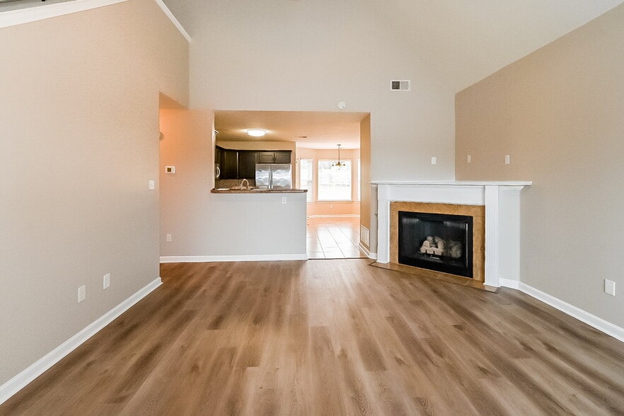 Building Photo - 663 Buttermilk Dr