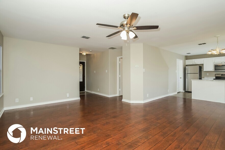 Building Photo - 3927 Nuttall Oak Dr