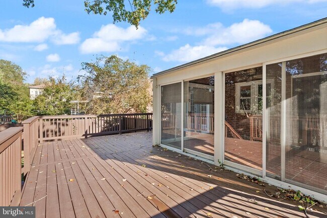 Building Photo - 1726 Baldwin Dr