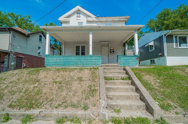 Primary Photo - 725 Wells St