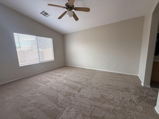 Building Photo - 4892 Perrone Ave