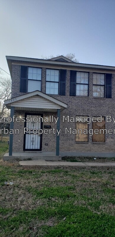 Primary Photo - 1325 Michigan St