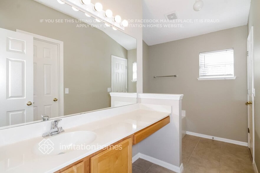 Building Photo - 24833 Mary Beth Ct