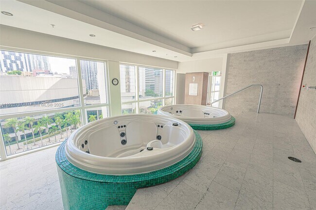 Building Photo - 31 SE 5th St