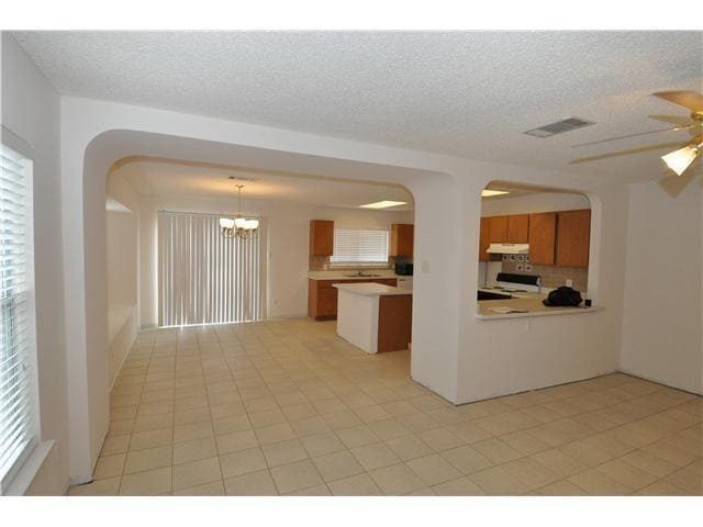 Building Photo - 2647 Andres Way