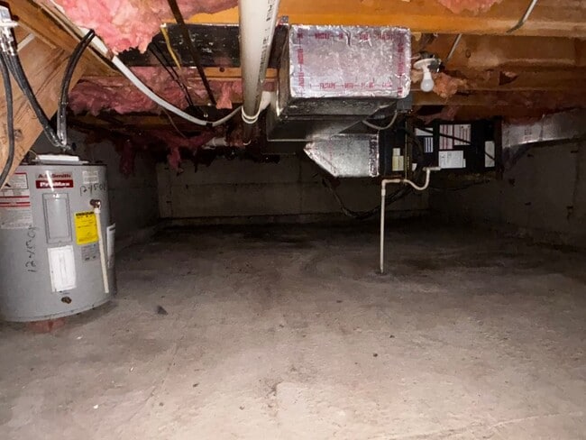 Building Photo - 3BR Townhome in Northampton School District