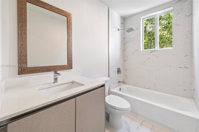 Building Photo - 2561 NE 193rd St