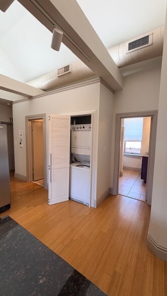 Building Photo - 4400 Laclede Ave