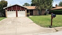 Building Photo - Classic 3 bedroom in Haltom City