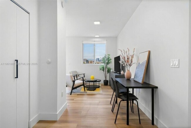 Building Photo - 650 SW 1st St