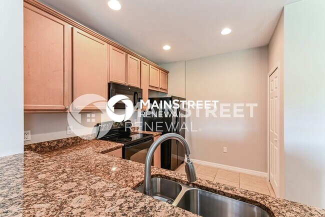 Building Photo - 3 Bedroom Pet-Friendly Home in Fort Myers, FL with Main Street Renewal