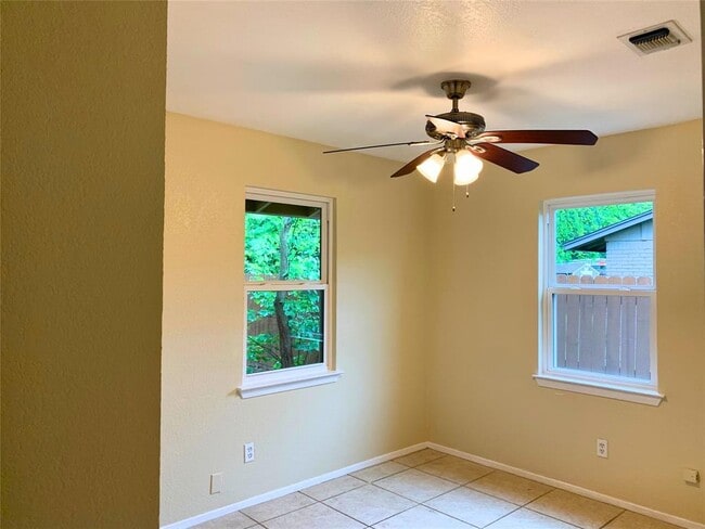 Building Photo - 4905 Richmond Ave