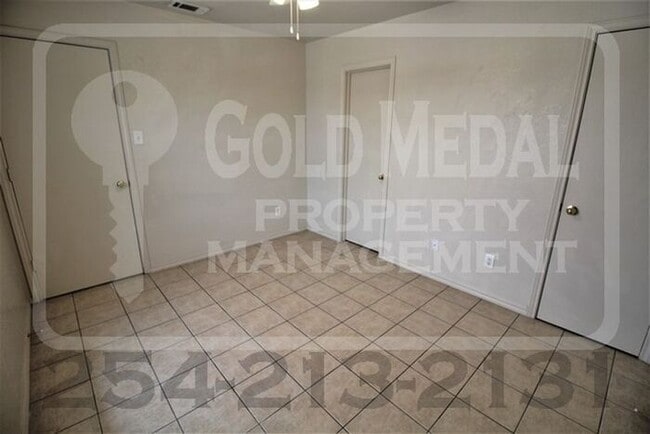 Building Photo - 1619 Inca Dr