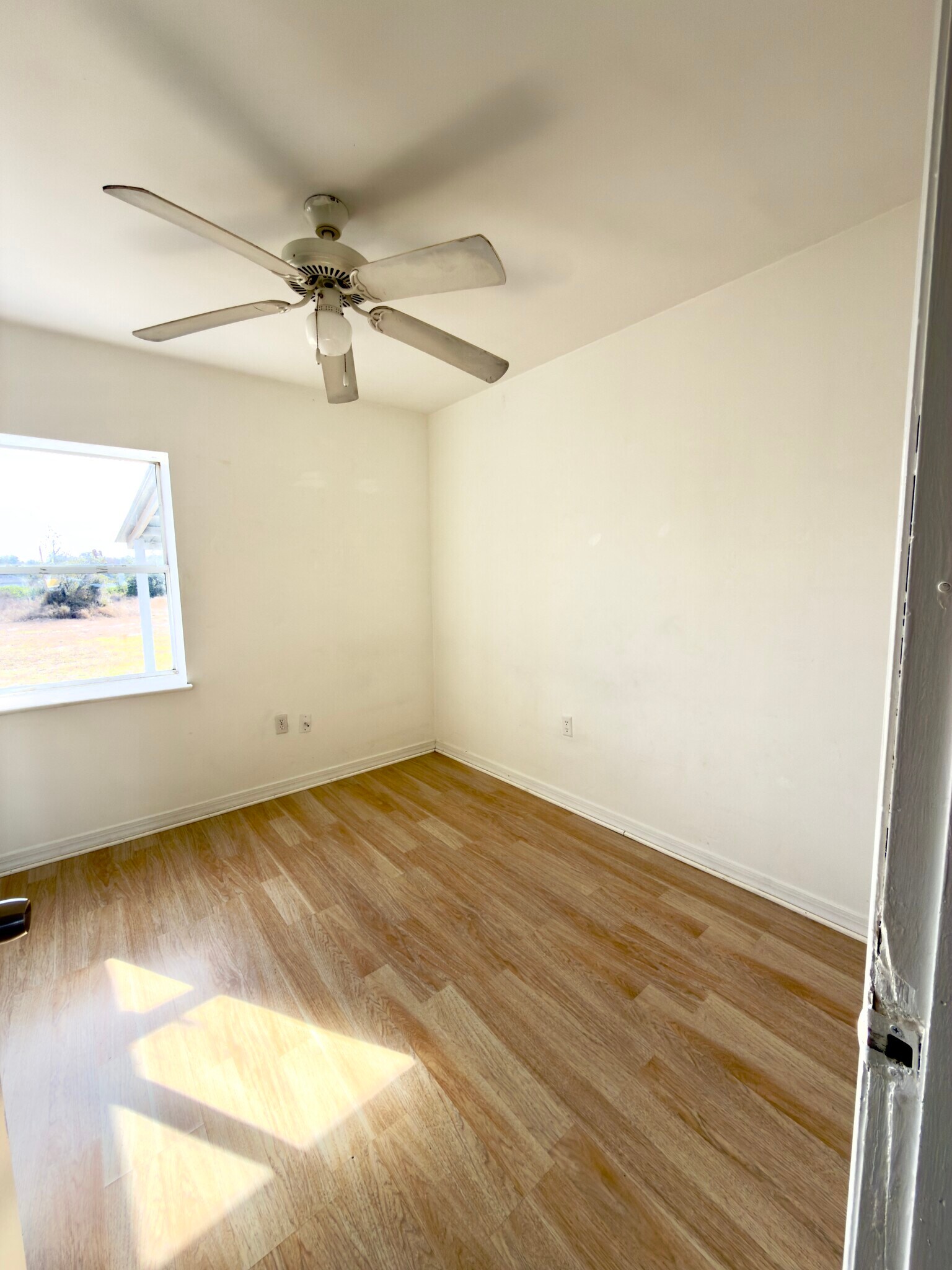 Building Photo - 12844 Florida Ave