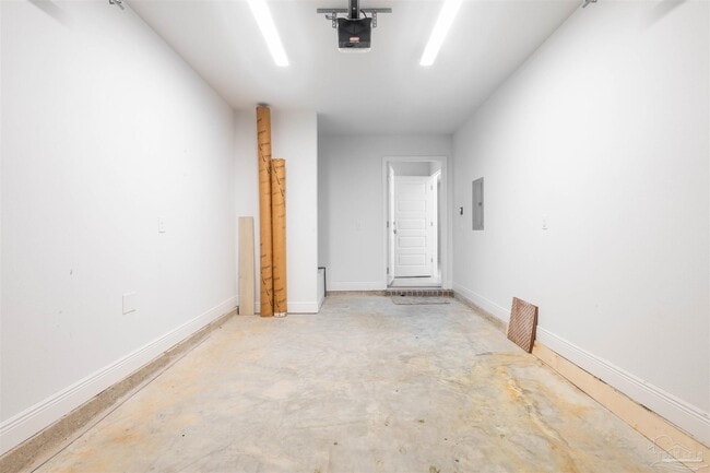 Building Photo - 8702 Doris Ave