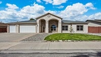 Building Photo - Spacious 3-Bed Ranch Home w/ 3-Car Garage & RV Parking In Quiet North Grand Junction Neighborhood
