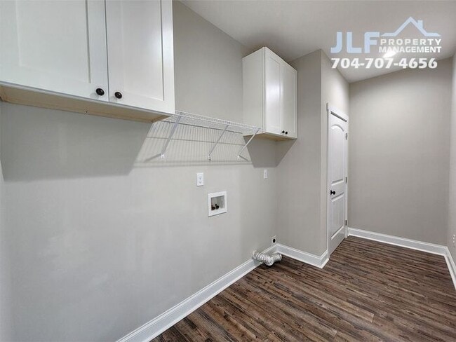 Building Photo - Charming 3 Bed/2 Bath Ranch in Kings Mount...
