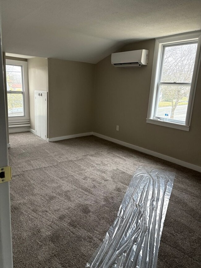 Building Photo - 1878 Spring Rd