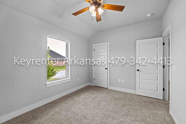 Building Photo - 800 Fallon St