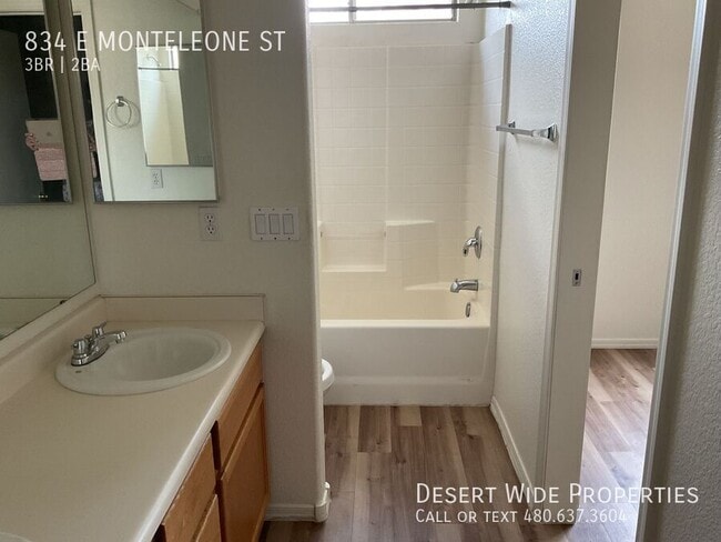Building Photo - 834 E Monteleone St