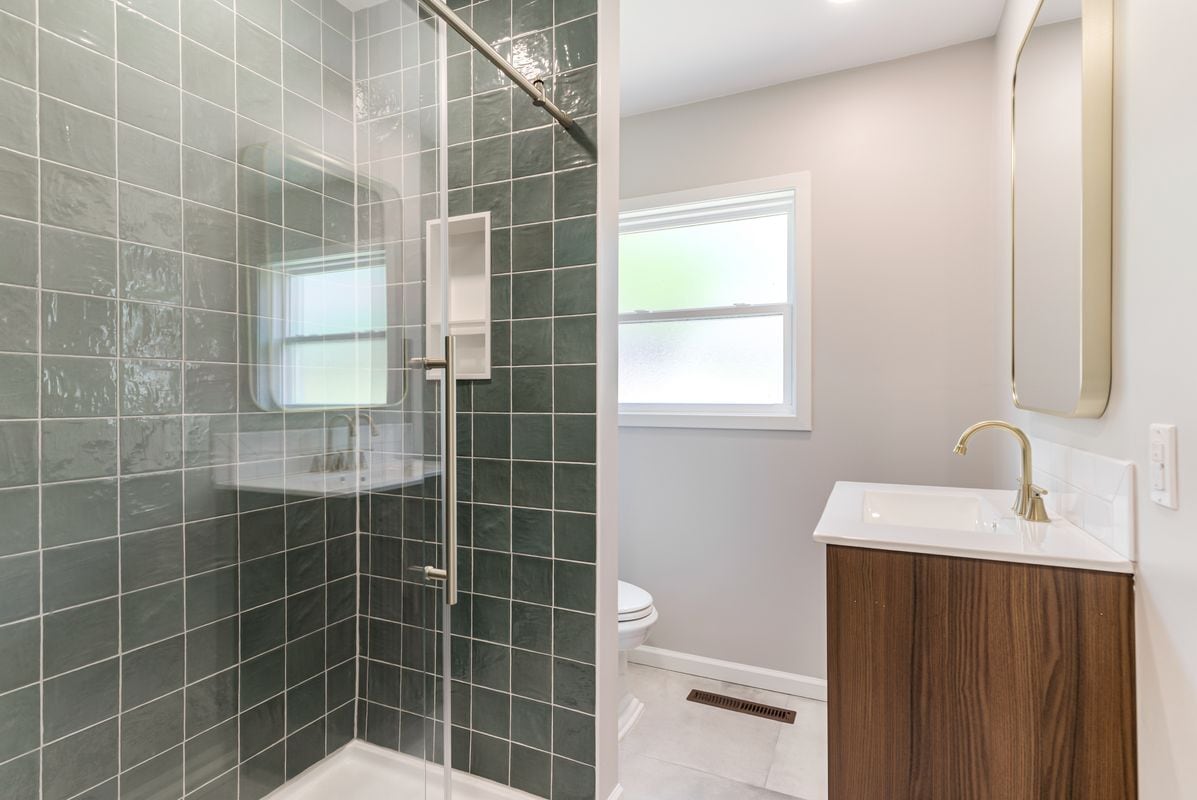 Building Photo - 2721 S 51st Terrace