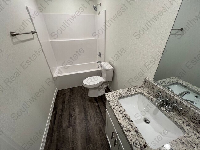 Building Photo - 2125 Bobwhite Ct