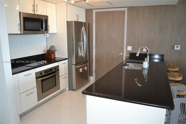 Building Photo - 50 Biscayne Blvd