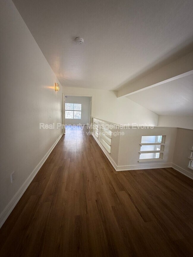 Building Photo - 16838 S 20th Pl