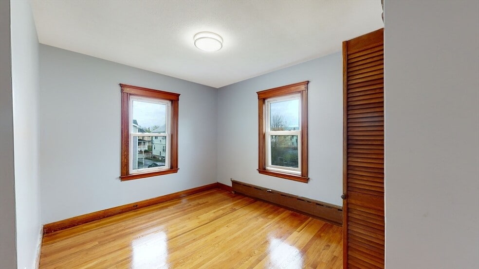 Building Photo - 21 3rd St