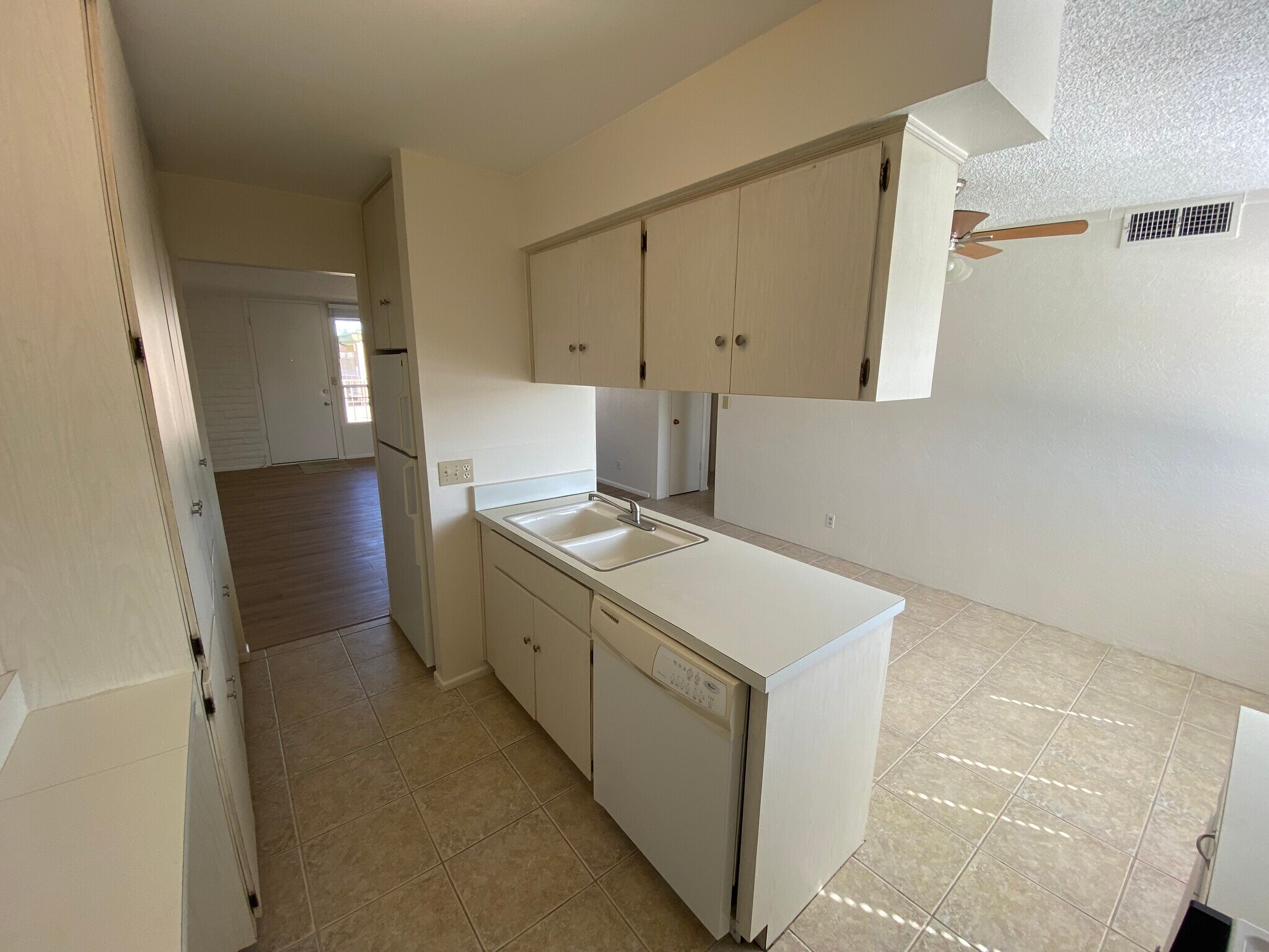 Building Photo - 3737 E Turney Ave