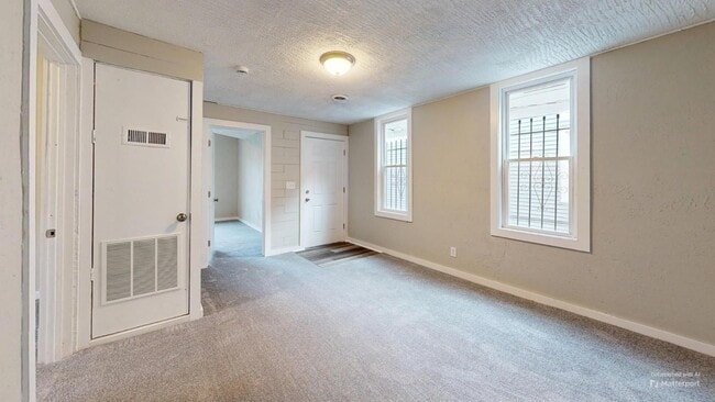 Building Photo - Clark / Fulton Area - 4 Bedrooms - Single ...