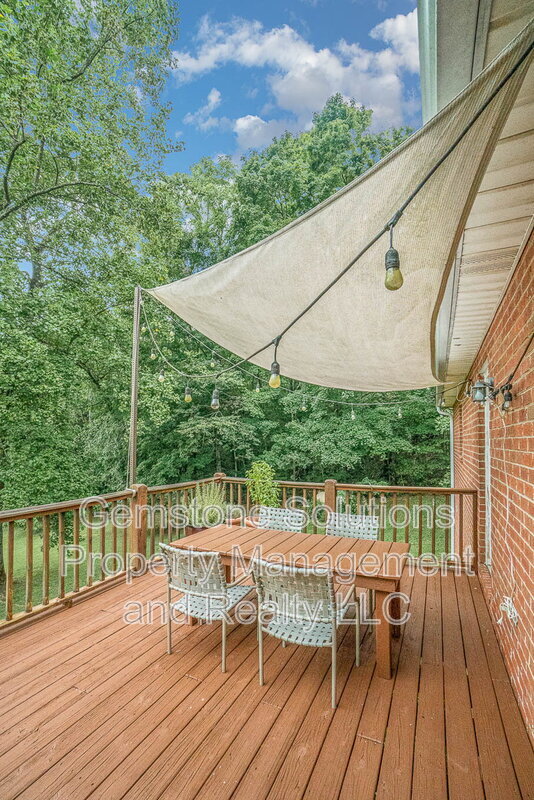 Building Photo - 4446 Pratt Ln