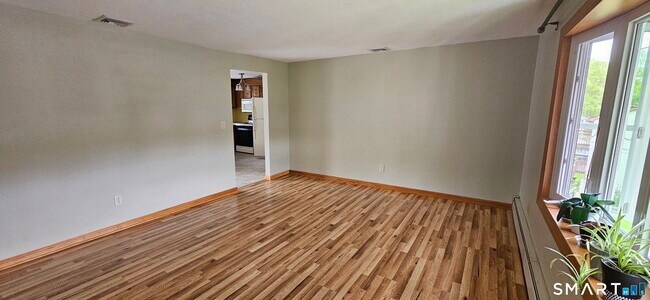 Building Photo - 14 Cadwell Ct
