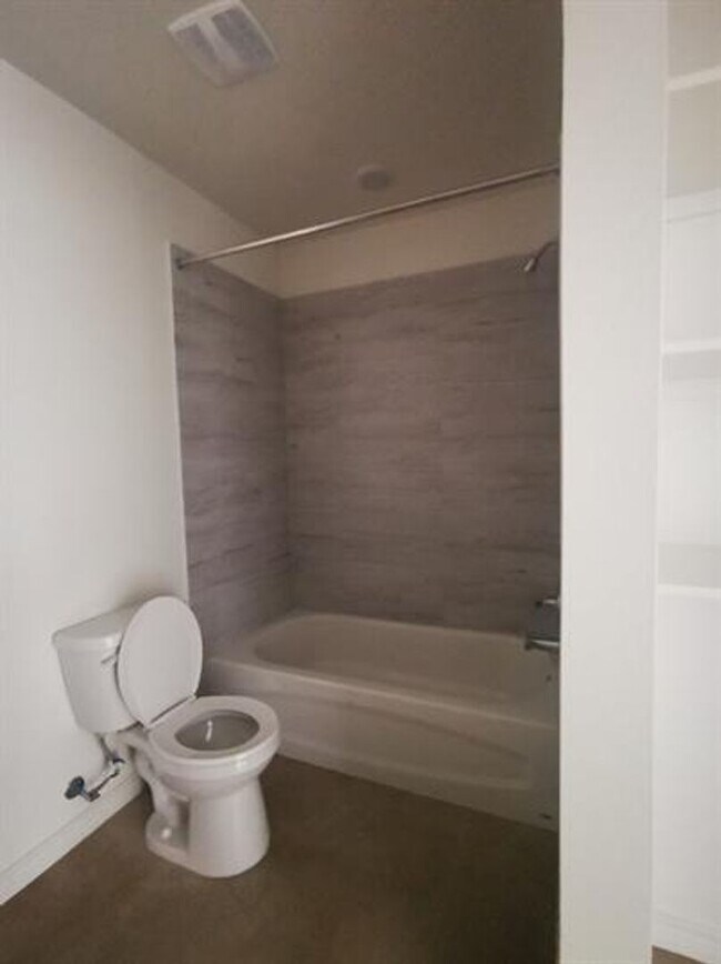 Building Photo - P2-2404 Alterman Drive Temple, TX 76504