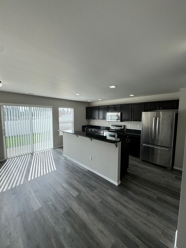 Building Photo - 1163 Swan Loop